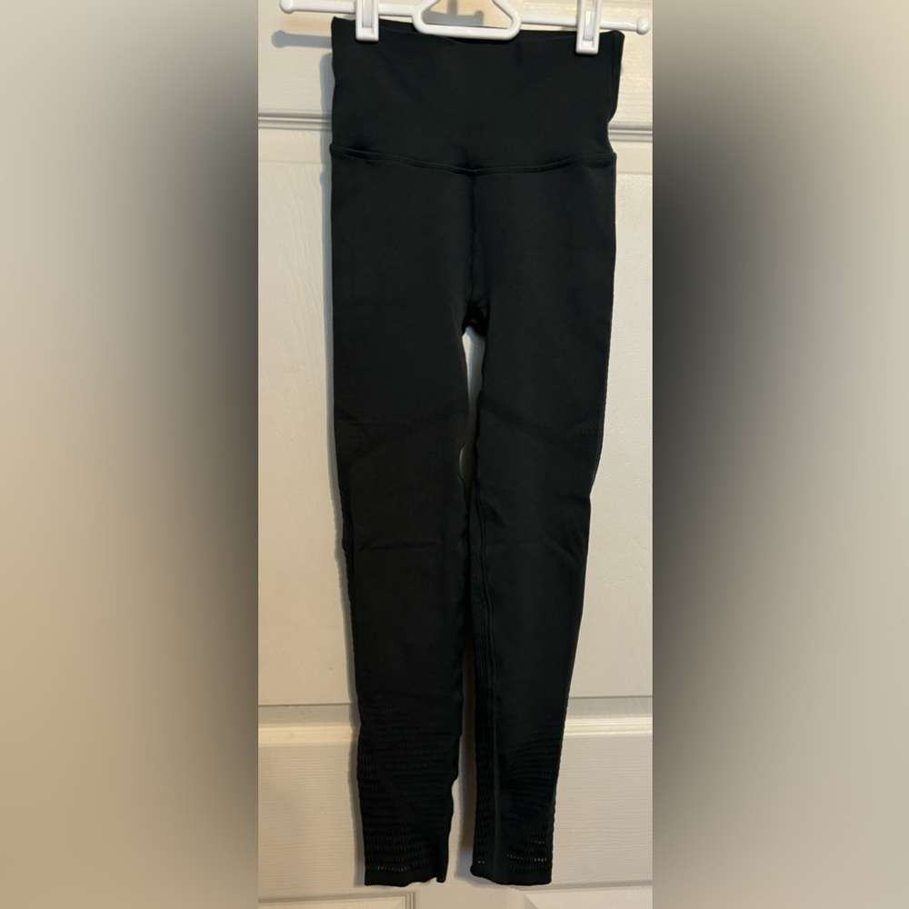 Fabletics Women's Military Green Leggin Size Large - Picture 3 of 10